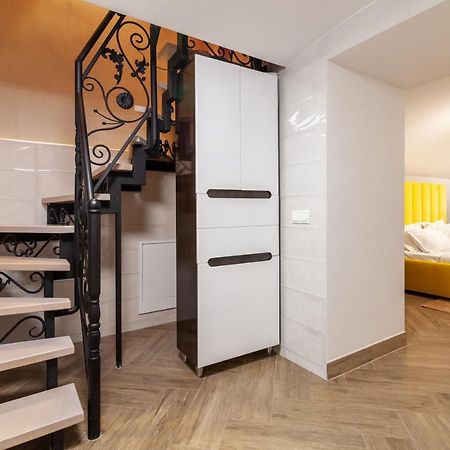 Avangard Saint Teodora III Apart Λβιβ Εξωτερικό φωτογραφία