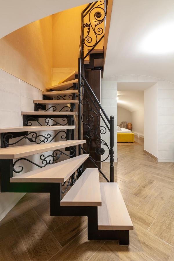 Avangard Saint Teodora III Apart Λβιβ Εξωτερικό φωτογραφία